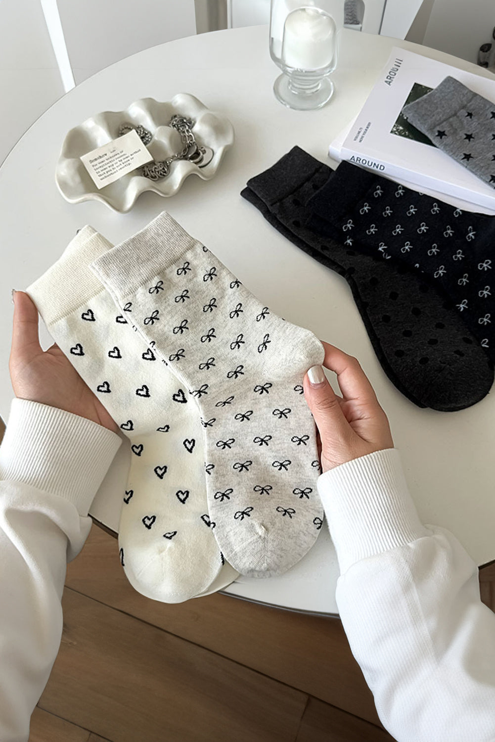 White Bow Ribbed Edge Crew Socks