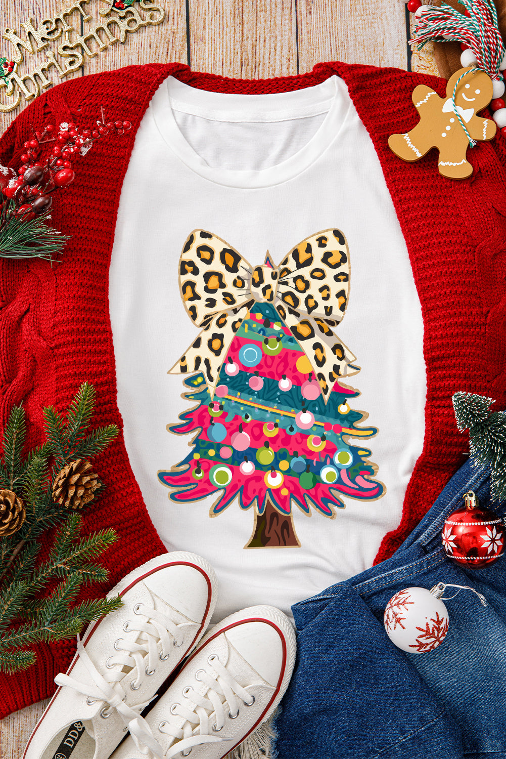 White Leopard Bow Decor Christmas Tree Graphic Crewneck Tee