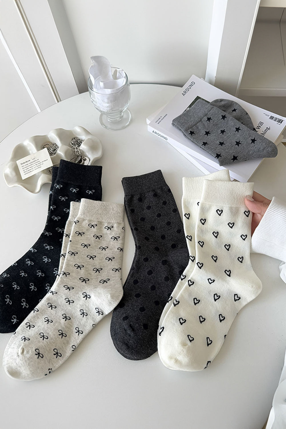 White Bow Ribbed Edge Crew Socks