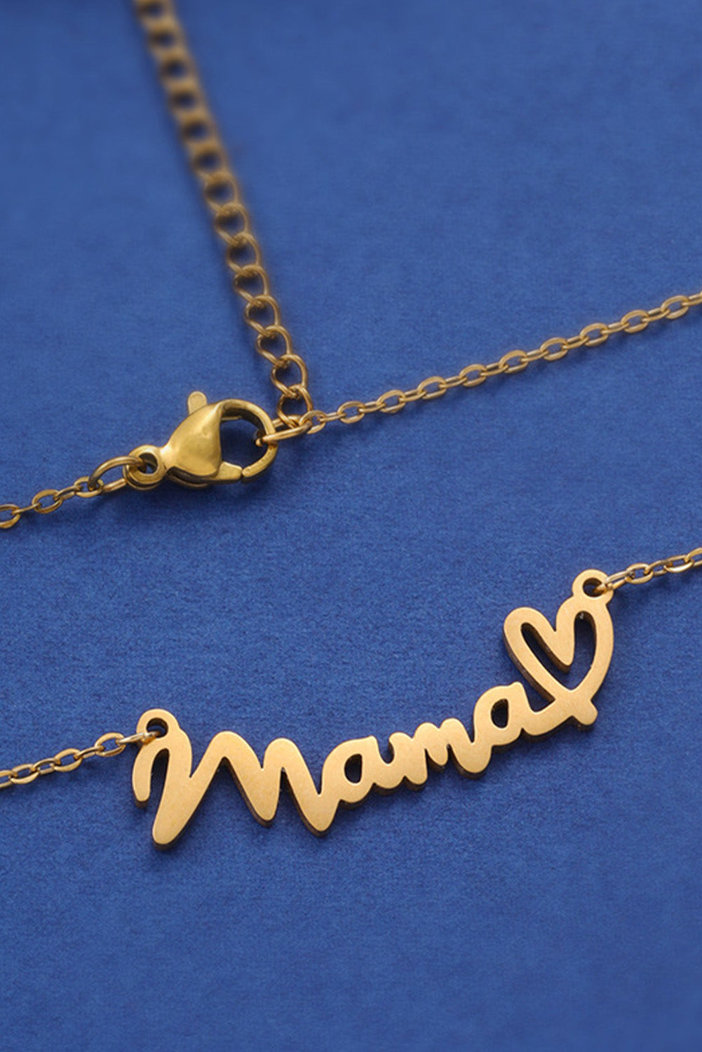 Gold Mama Letter Heart Pattern Necklace